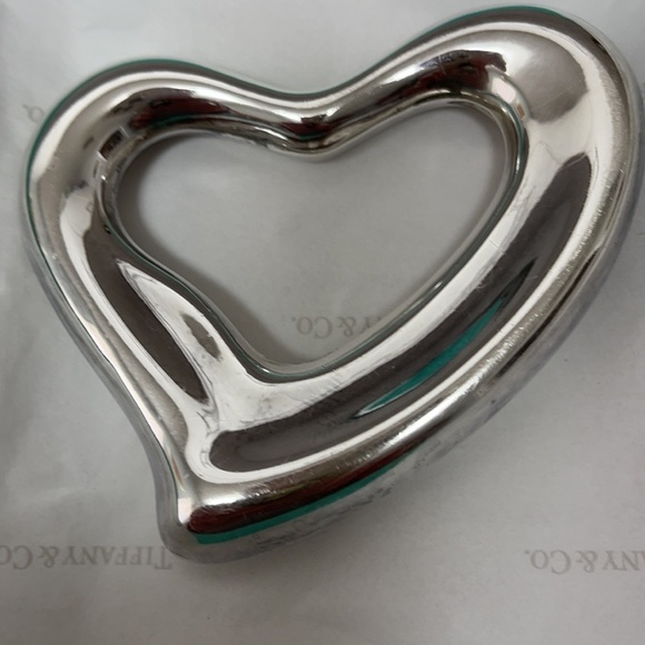 Women’s /Unisex Elsa Peretti Open Heart Buckle/❤️ - Picture 6 of 7
